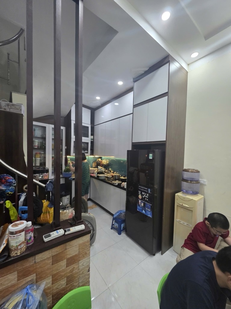 NHÀ ĐẸP CHẮC CHẮN CÒN KHÁ MỚI ĐẸP DỌN VỀ Ở LUÔN - TRUNG TÂM CẦU GIẤY - TIỆN ÍCH KHÔNG THIẾU GÌ.