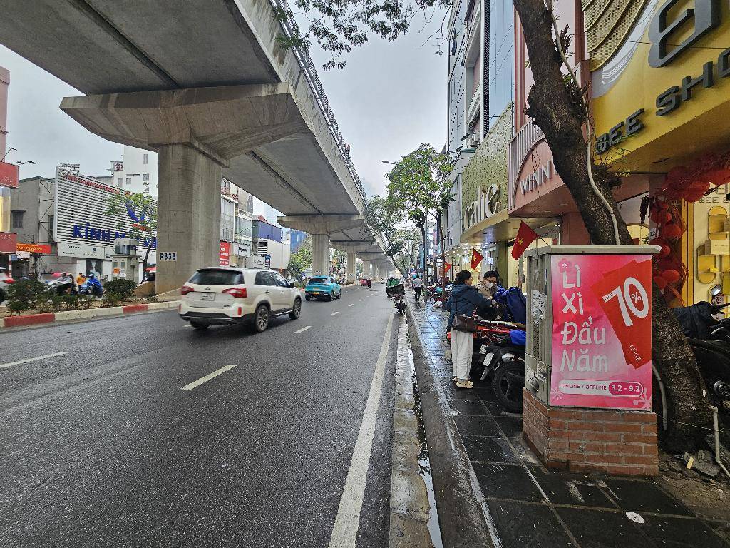 MẶT PHỐ CHÍNH CỦA QUẬN - VỈA HÈ CỰC RỘNG - KINH DOANH SẦM UẤT