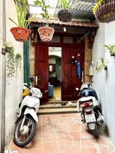 NHÀ ĐẸP Ở NGAY - THOÁNG TRƯỚC SAU - CÓ SÂN ĐỂ XE - ĐẦY ĐỦ CÔNG NĂNG - Ô TÔ 20M - SỔ NỞ HẬU