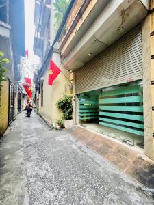SIÊU PHẨM CẦU GIẤY GẦN PHỐ - VỊ TRÍ ĐẸP 30M RA PHỐ.
