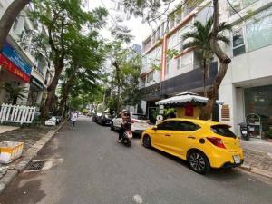 CHDV ĐƯỜNG NGUYỄN THỊ THẬP - 200M2 NHỈNH 25 TỶ