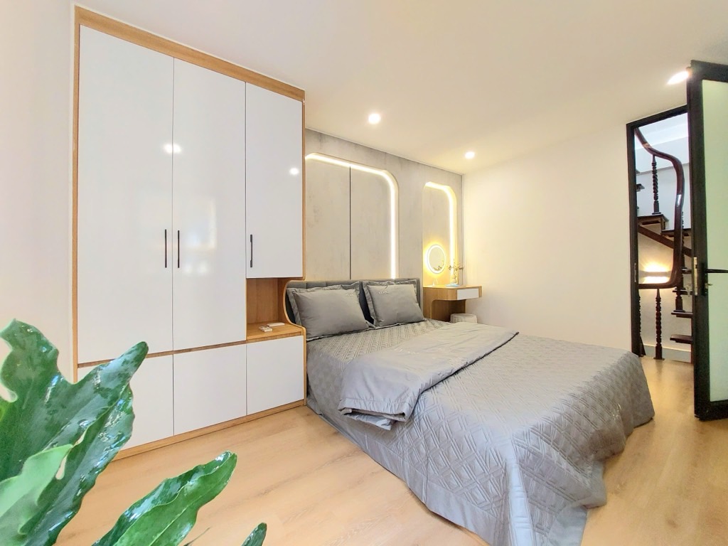 HOA HẬU HAI BÀ TRƯNG - NHÀ ĐẸP LONG LANH