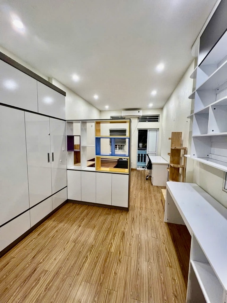 Ngã tư sở 45m2 3.7 mặtT hơn 10 tỷ nhỏ sổ vuông phân lô