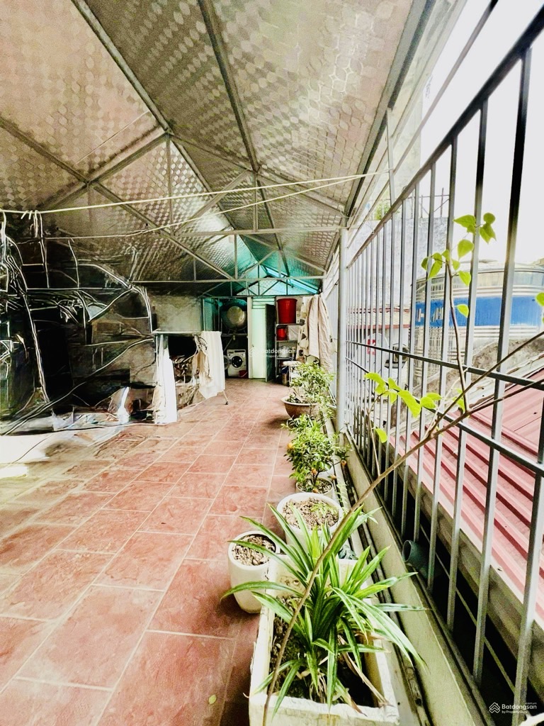 Ngã tư sở 45m2 3.7 mặtT hơn 10 tỷ nhỏ sổ vuông phân lô