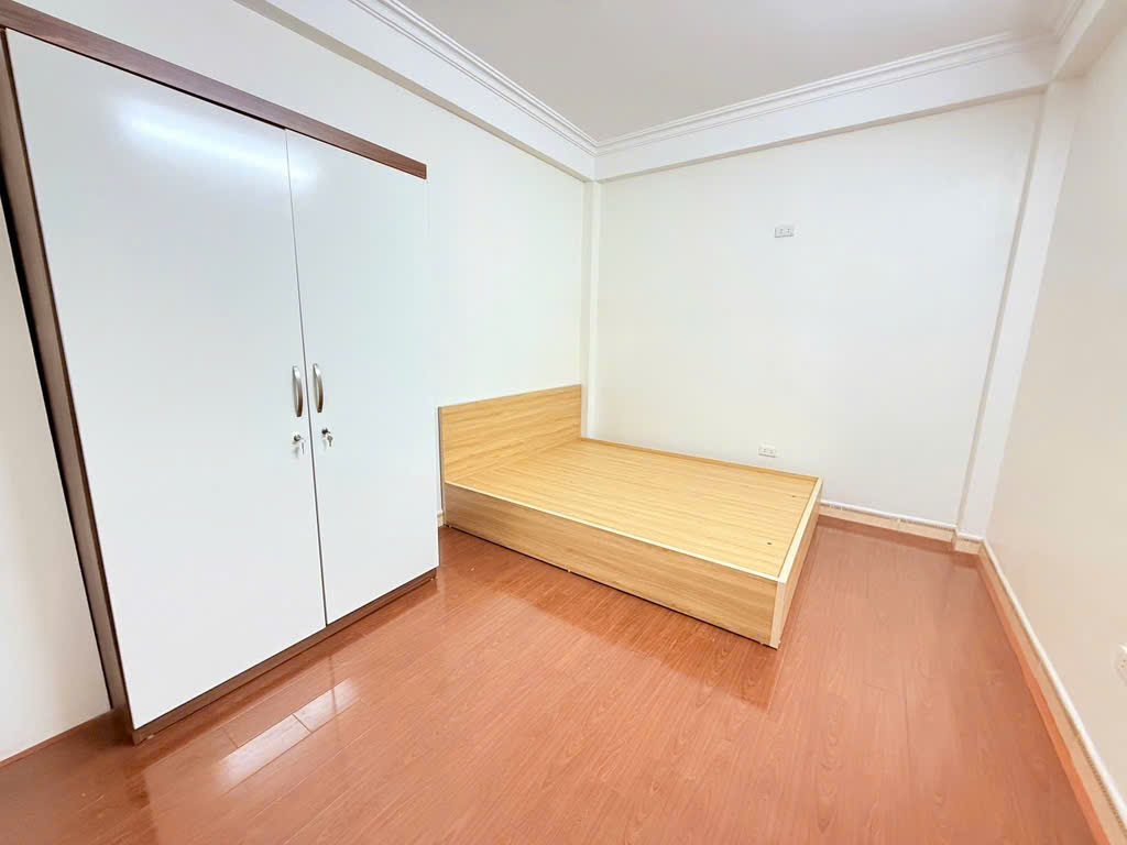 Nhà đẹp Cầu Giấy, mặt ngõ thông, ô tô, kinh doanh