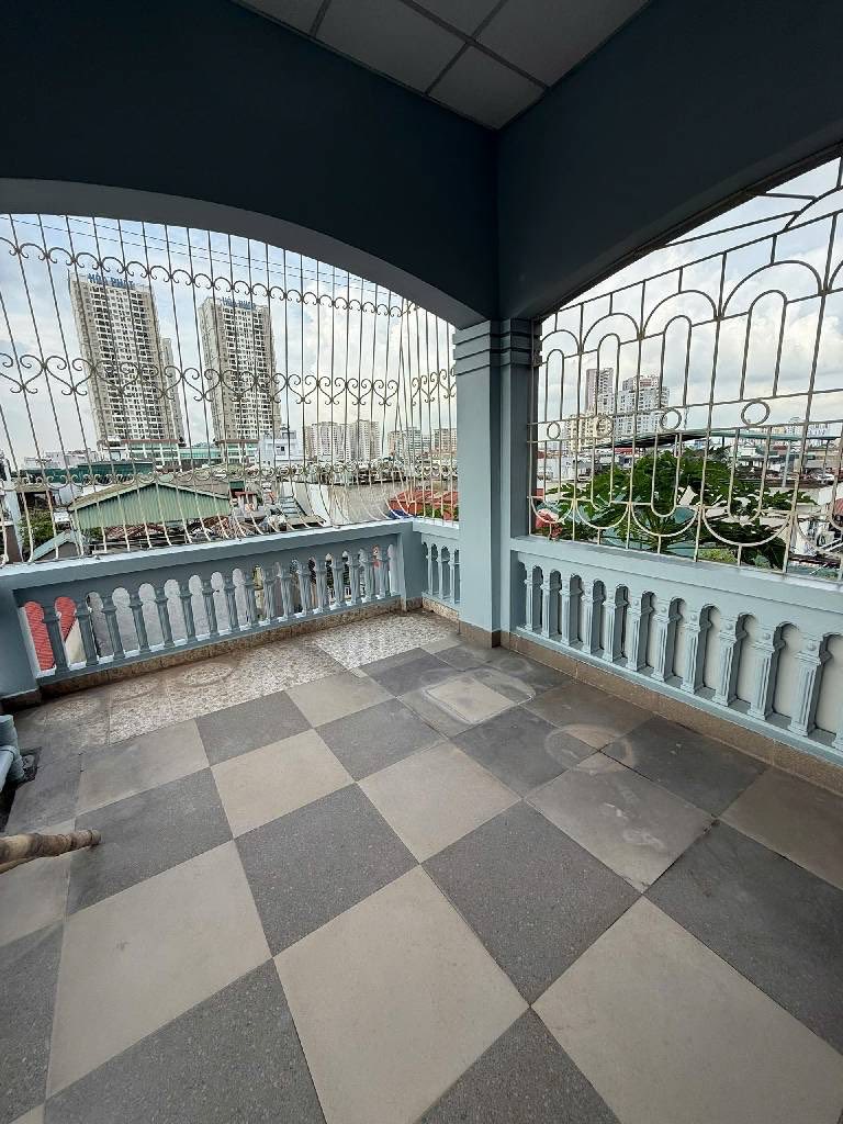 TRƯƠNG ĐỊNH – PHÂN LÔ – 10M RA PHỐ