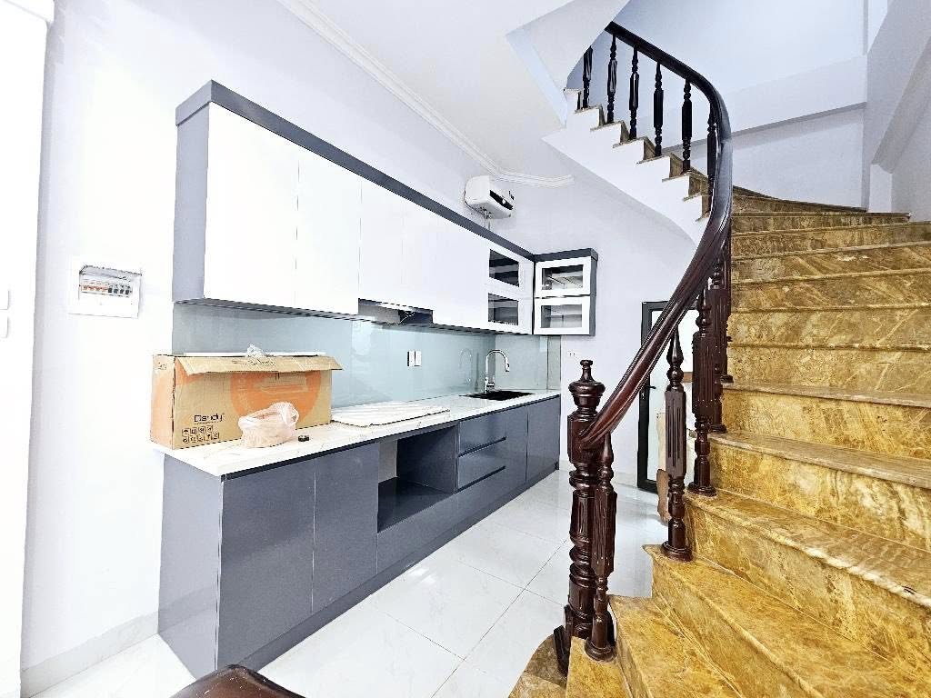 TRƯƠNG ĐỊNH – PHÂN LÔ –  10M RA PHỐ