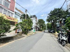 NHÀ ĐẸP – PHÂN LÔ ĐƯỜNG NHỰA – VIEW SÔNG GIỒNG – KHÔNG CÓ CĂN THỨ 2