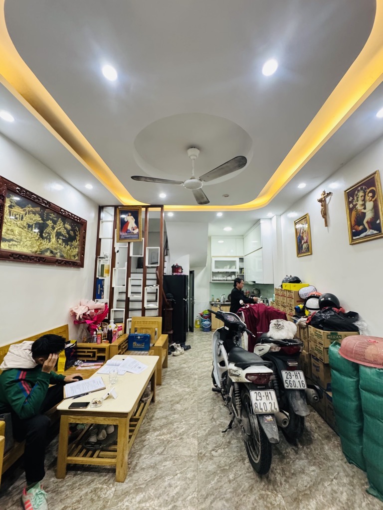 BÁN NHÀ TAM TRINH-HOÀNG MAI