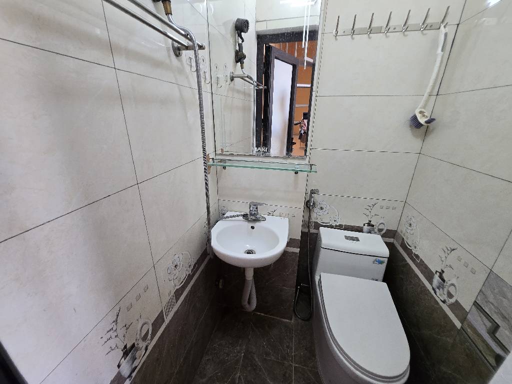 Tả Thanh Oai - Thanh Trì - NHÀ ĐẸP PHÂN LÔ 33M² - CÁCH Ô TÔ TRÁNH VÀI BƯỚC CHÂN