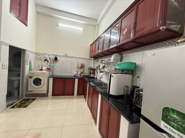 Nhà phố Trần hoà, oto 7chỗ đỗ cửa, 4tầng 42m2 chỉ có 7,2 tỷ. Đặc biệt ko ngập lụt