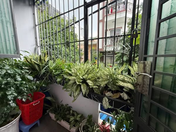 Nhà phố Trần hoà, oto 7chỗ đỗ cửa, 4tầng 42m2 chỉ có 7,2 tỷ. Đặc biệt ko ngập lụt