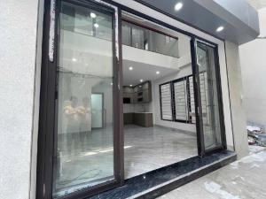 NHÀ ĐẸP, LÔ GÓC NGUYỄN VĂN CỪ - LONG BIÊN, DT 34,5M, 6 TẦNG, MT 5,4M, 9.6 TỶ