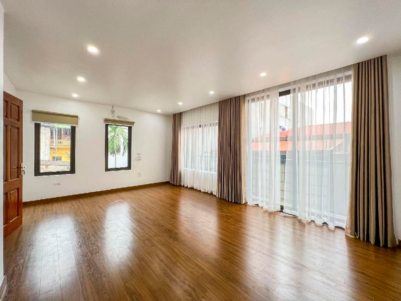 XÃ ĐÀN – 35 MÉT VUÔNG - NHÀ MỚI DÂN XÂY – 10M RA PHỐ – NGAY NGÃ 6 Ô CHỢ DỪA – 6.35 TỶ