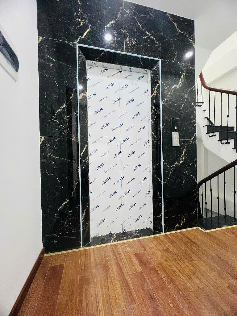 Bán nhà vị trí siêu thuận tiện, xây đẹp, có thang máy ngay đường Trịnh Văn Bô: 0932 239 065/094.183.1966