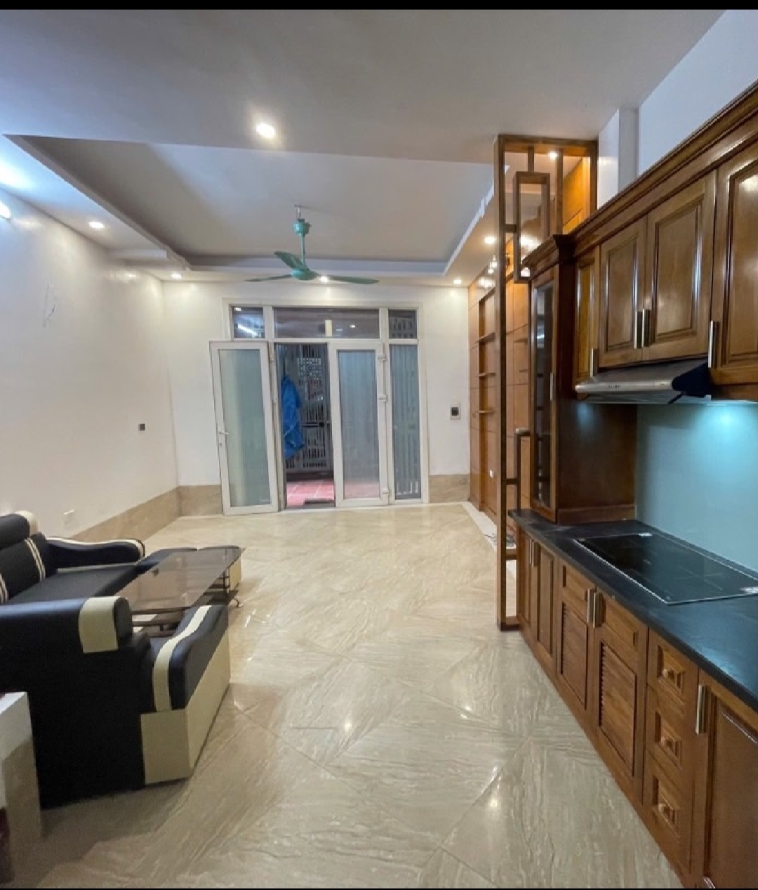 Cần bán nhà Vĩnh Hưng