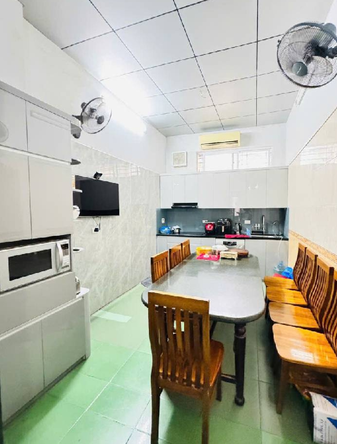 Cần bán nhà giải phóng