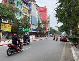 Cần bán nhà mặt phố Lê Thanh nghị