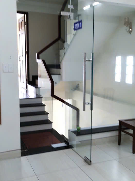 Mặt tiền 30m thông, nhà chủ tự xây