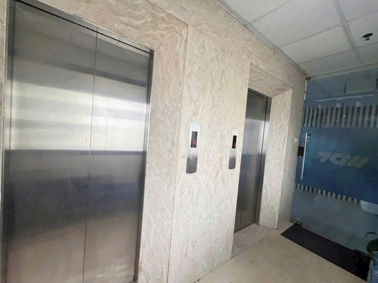 Bán Nhà Hẻm Xe Hơi Góc 2MT