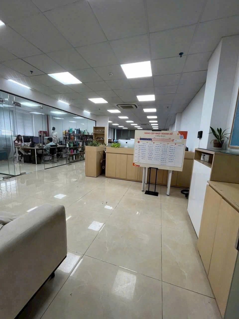 Bán Nhà Hẻm Xe Hơi Góc 2MT