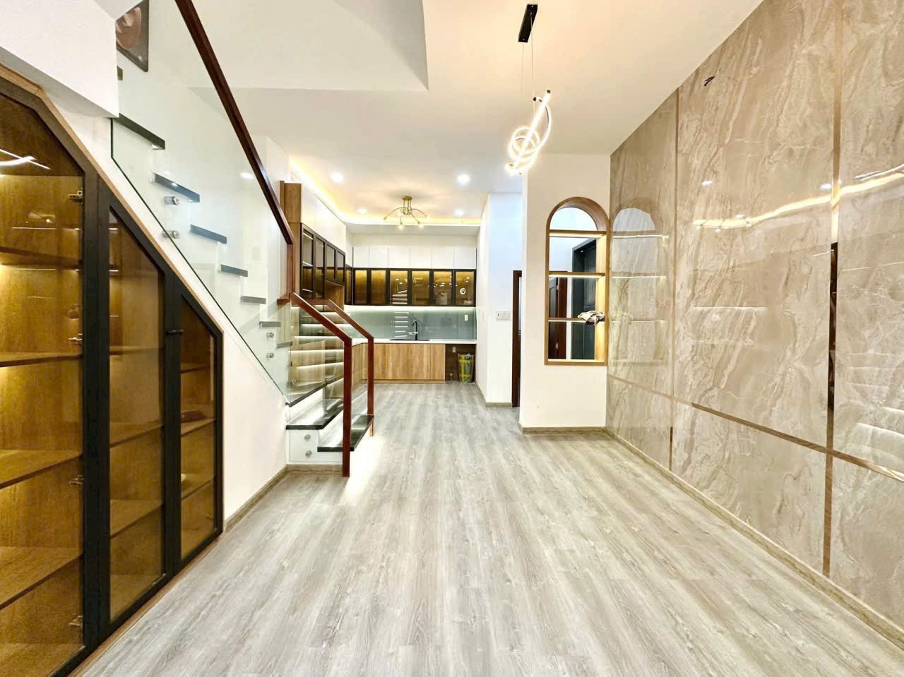 Bán Nhà Hẻm Xe Hơi Góc 2MT