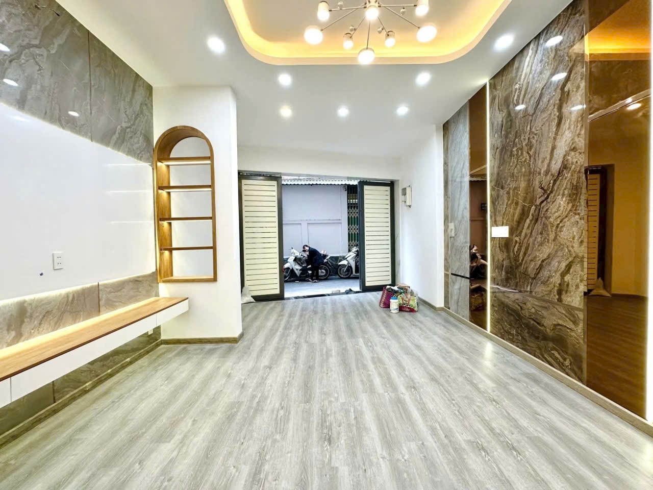 Bán Nhà Hẻm Xe Hơi Góc 2MT