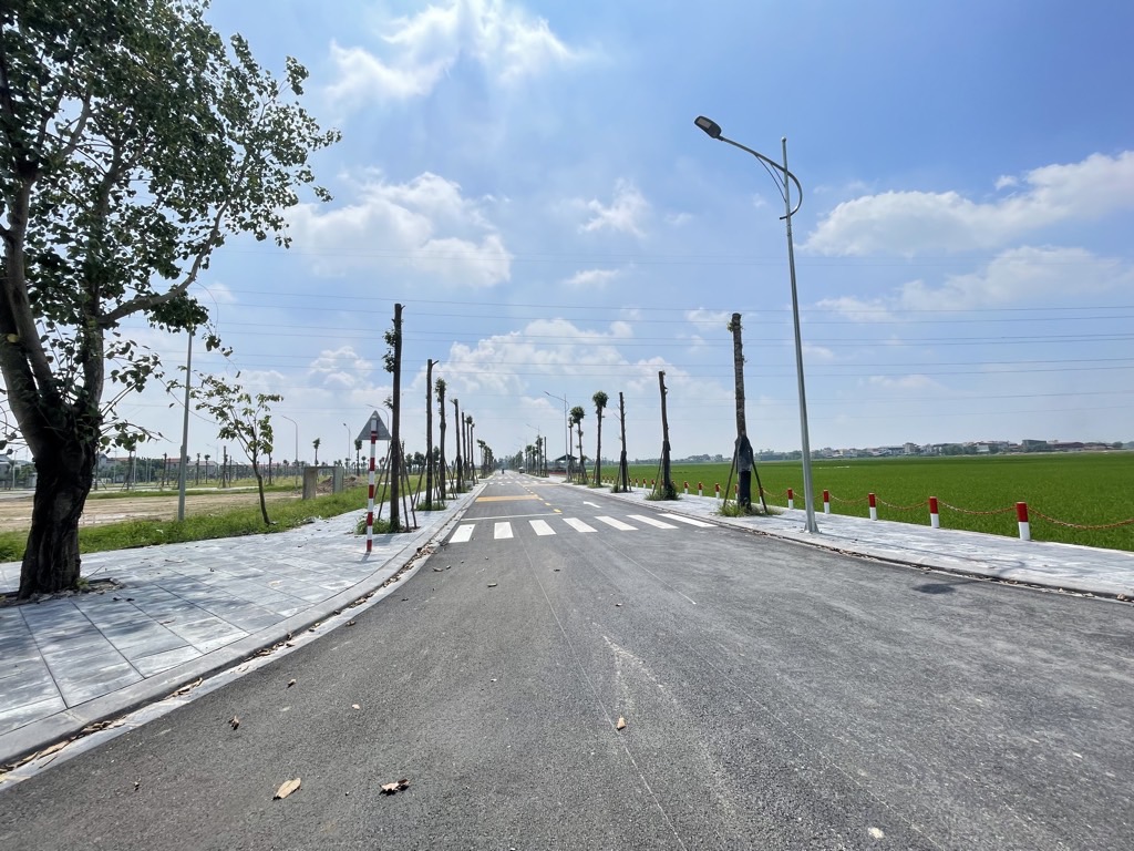 Bán đất Đình Trung - Đông Anh: 40m2, ô tô, 3,9 tỷ