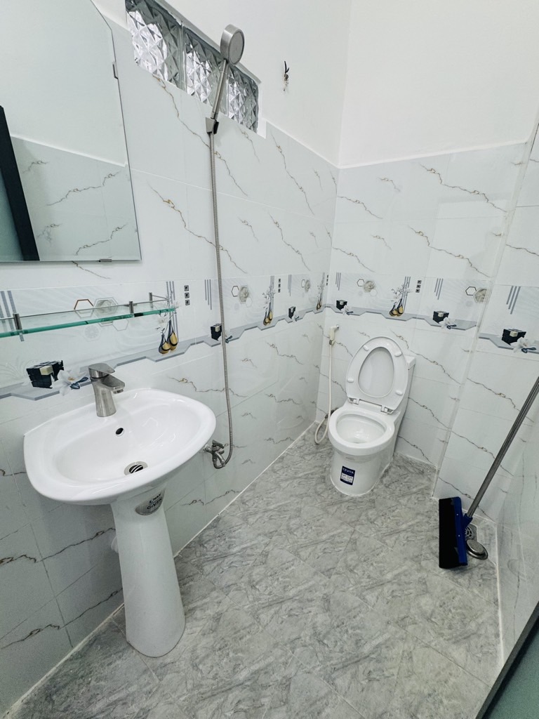 Nhà mới 2 Tầng - 36m² - Hẻm Ba Gác - Gần Nhà Ga T3, Sân Bay Q.Tân Bình