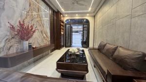Bán nhà PL Ô TÔ đỗ cửa Phố Lê Trọng Tấn. DT 55m Giá : 9,48 tỷ.