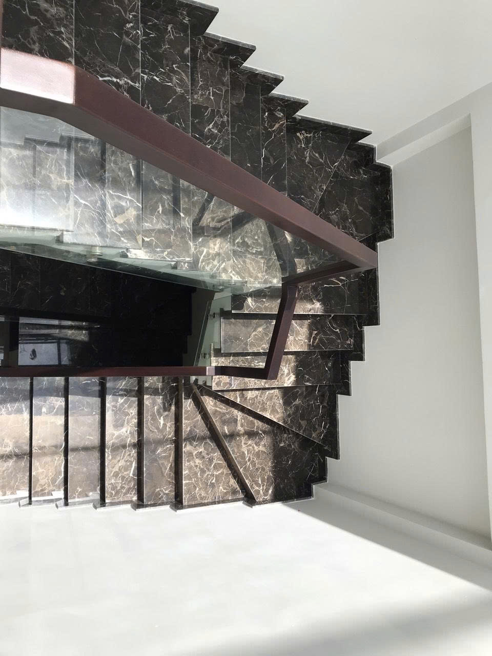 NHÀ BTCT 4 TẦNG 86M2 MẶT TIỀN ĐƯỜNG ĐẶNG MINH TRỨ, SÁT BÊN KHU BÀU CÁT