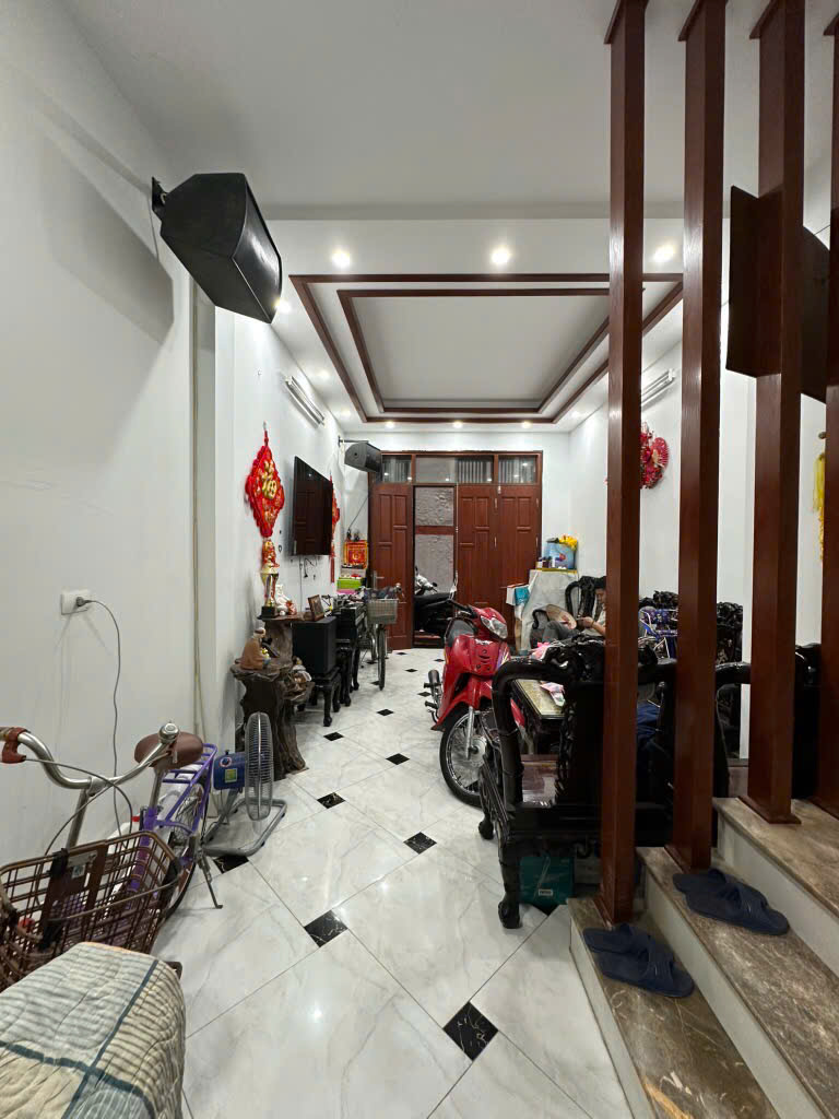 BÁN NHÀ-TRƯƠNG ĐỊNH-DIỆN TÍCH RỘNG - NHÀ CÒN MỚI - THOÁNG TRƯỚC SAU