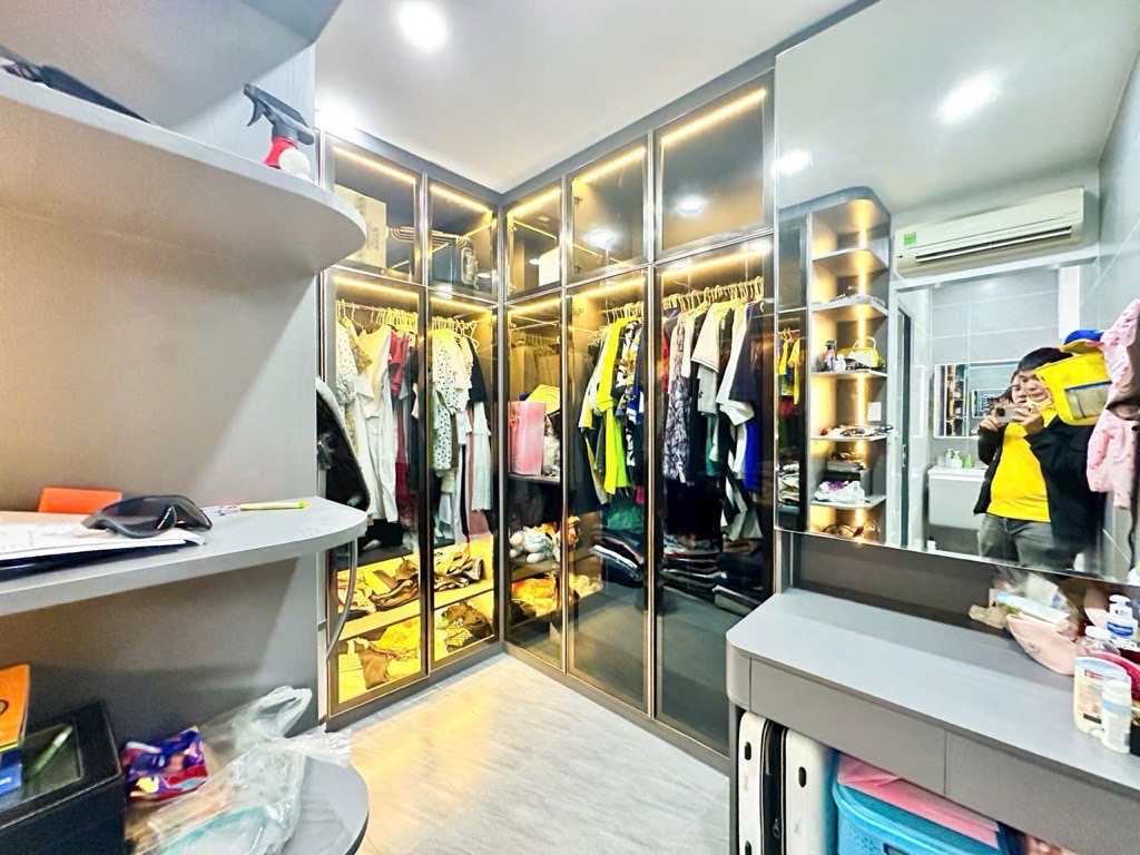 NHÀ MỚI FULL NỘI THẤT VÀO Ờ NGAY - XE HƠI BỎ NHÀ.