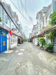 CHỦ CẦN BÁN GẤP NHÀ MẶT TIỀN HẺM 6m XE HƠI CHẠY HAI CHIỀU HẺM THÔNG TỨ TUNG