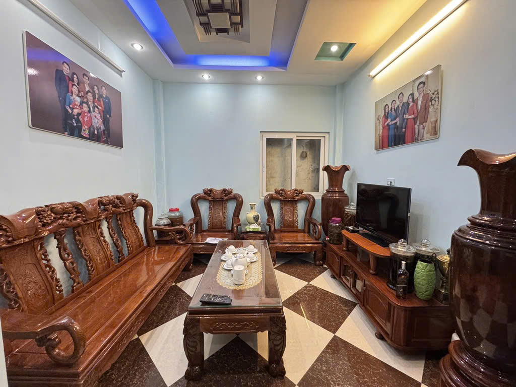 BÁN GẤP NHÀ PHỐ NGUYỄN ĐỔNG CHI - 40M2/5 TẦNG - NGÕ THÔNG Ô TÔ - CHỈ CẦN DỌN ĐẾN Ở