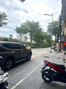 Mặt phố siêu đẹp Đường Bưởi - 39mx5T - Kinh Doanh Tốt