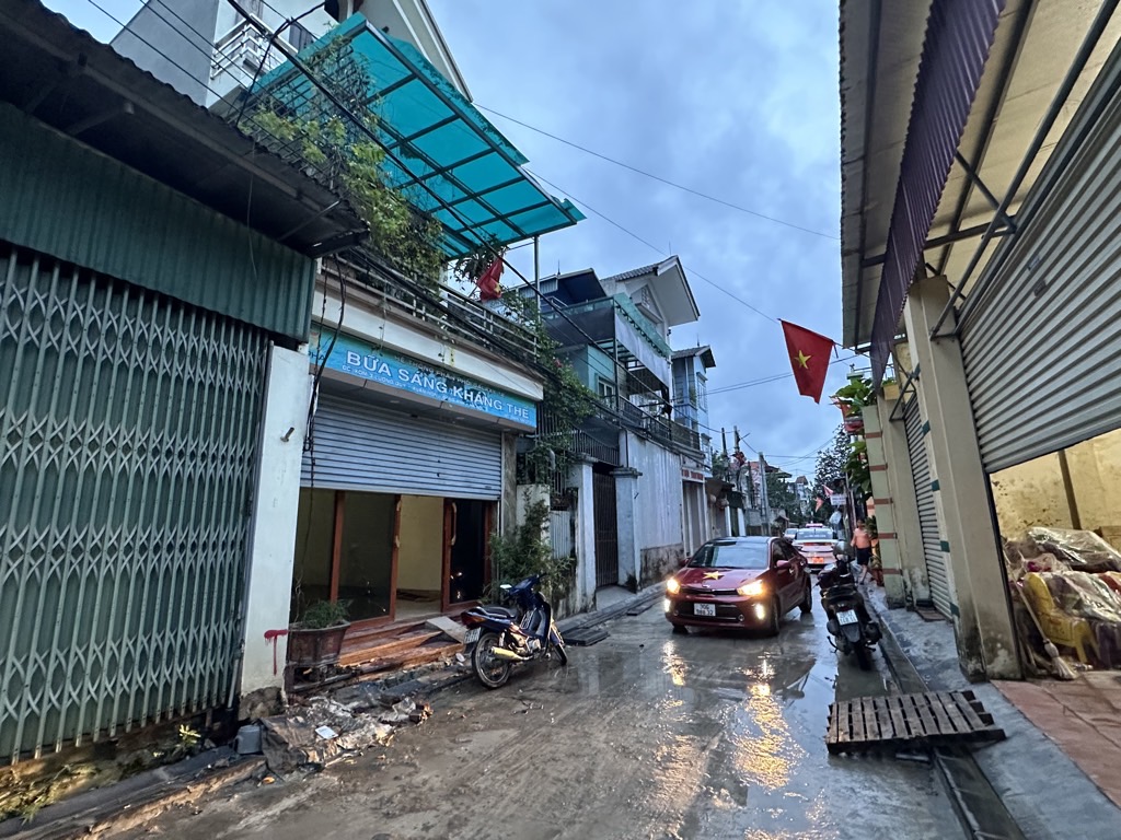 Bán nhà