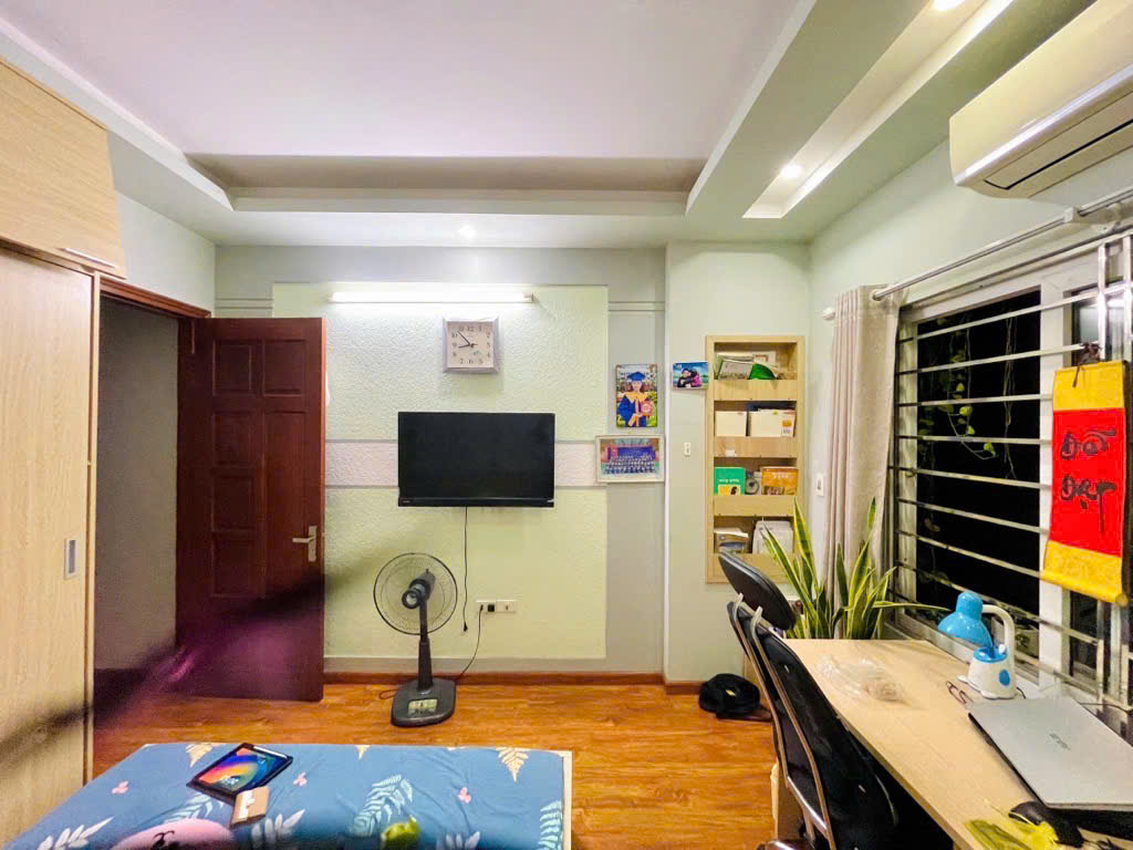 Bán nhà Cầu Giấy 35m2 mà giá chưa đến 9 đồng