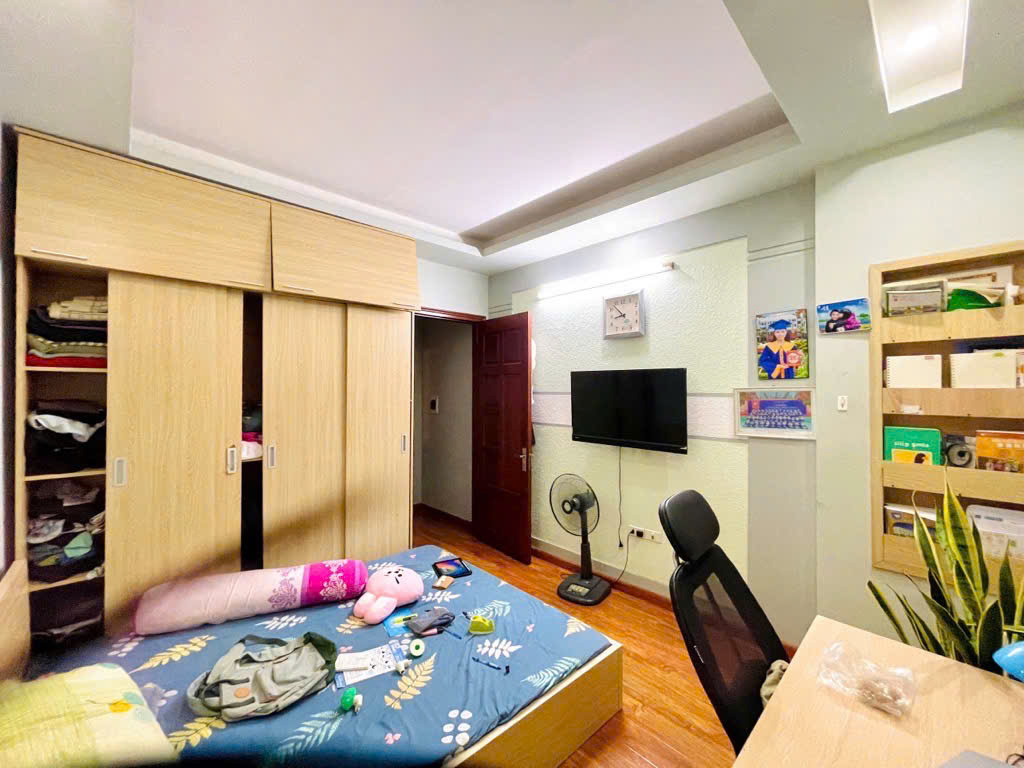 Bán nhà Cầu Giấy 35m2 mà giá chưa đến 9 đồng
