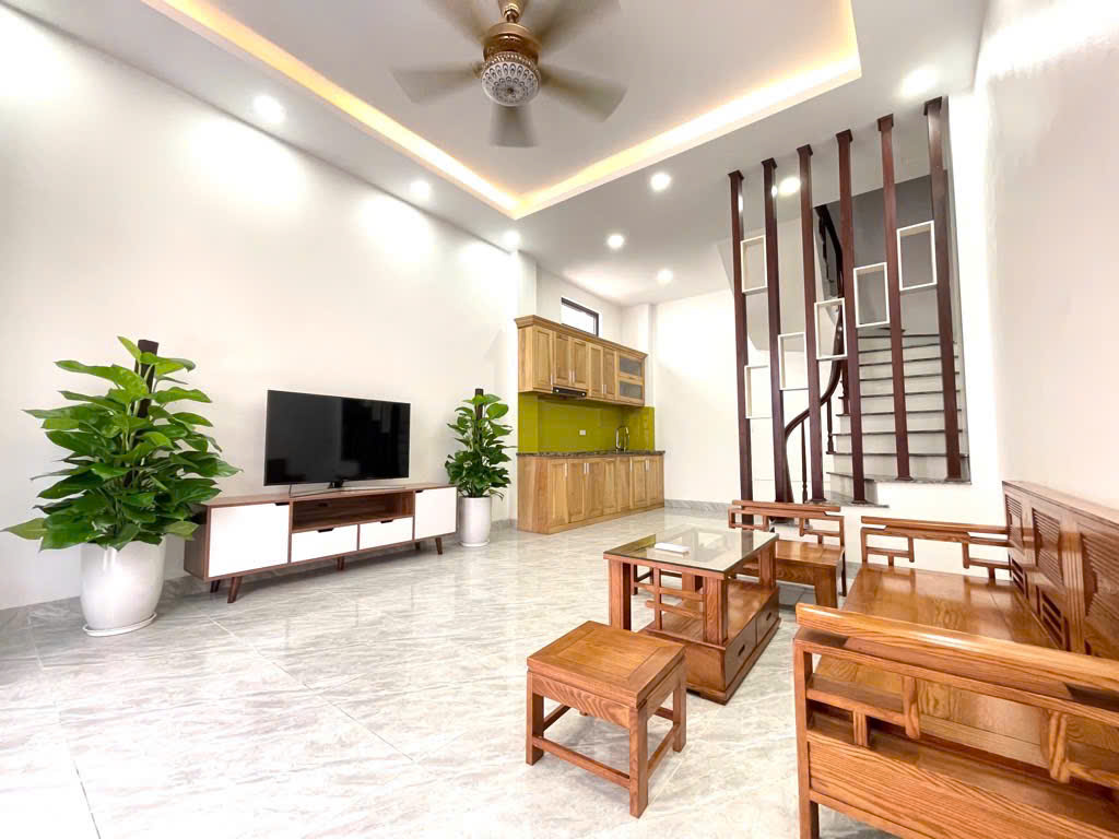 Chính chủ cần bán nhà trung tâm Q.Đống Đa, DT 37m2, ngõ thông, giá 9.x tỷ (x mầm non)