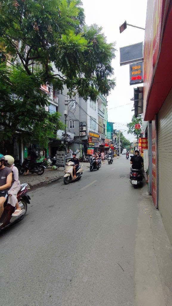 Bán nhà mặt đường 19/5 – Hà Đông, 52m², 3 tầng, mặt tiền 4,3m, giá 14, tỷ