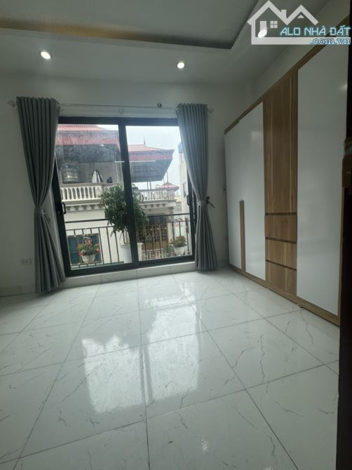 bán nhà phú lương 5 tầng 4.8 tỷ  nhà cực đẹp