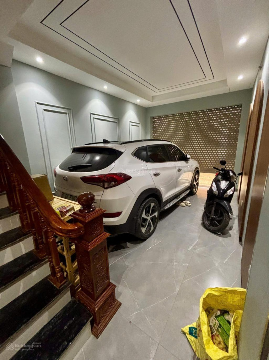 Bán nhà Đức Giang, Long Biên: 43m2, 5 tầng, giá 8,6 tỷ: Lô góc, ô tô vào nhà, gần Bình Minh Gardend`