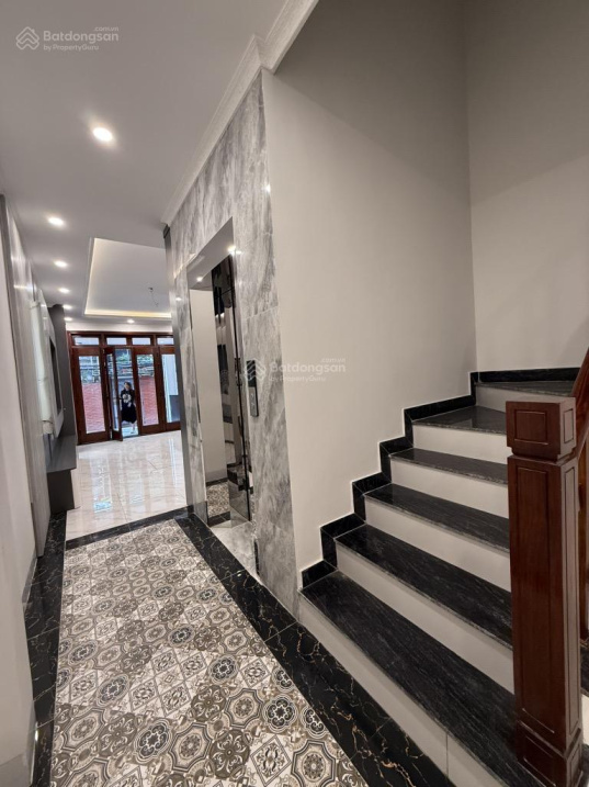 Bán nhà Gia Quất, Thượng Thanh, Long Biên: 43m2, 5 tầng, giá 7 tỷ: Dân xây, gara ô tô