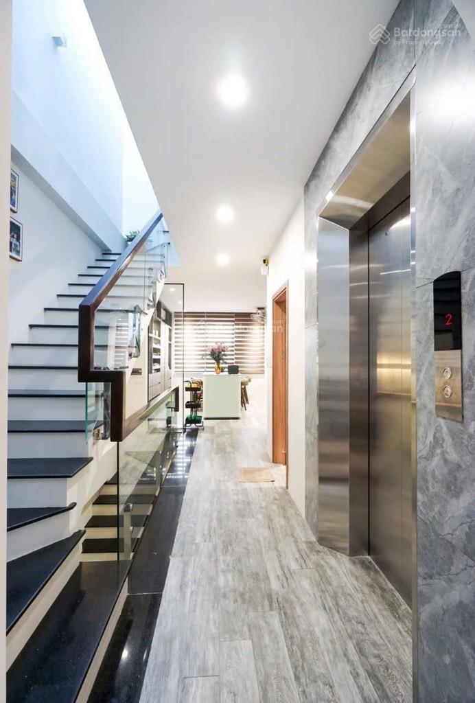 Bán nhà 918 Phúc Đồng, Long Biên: 65m2, 5 tầng, 18,5 tỷ: dân xây, vỉa hè, ô tô, kinh doanh, ở sướng