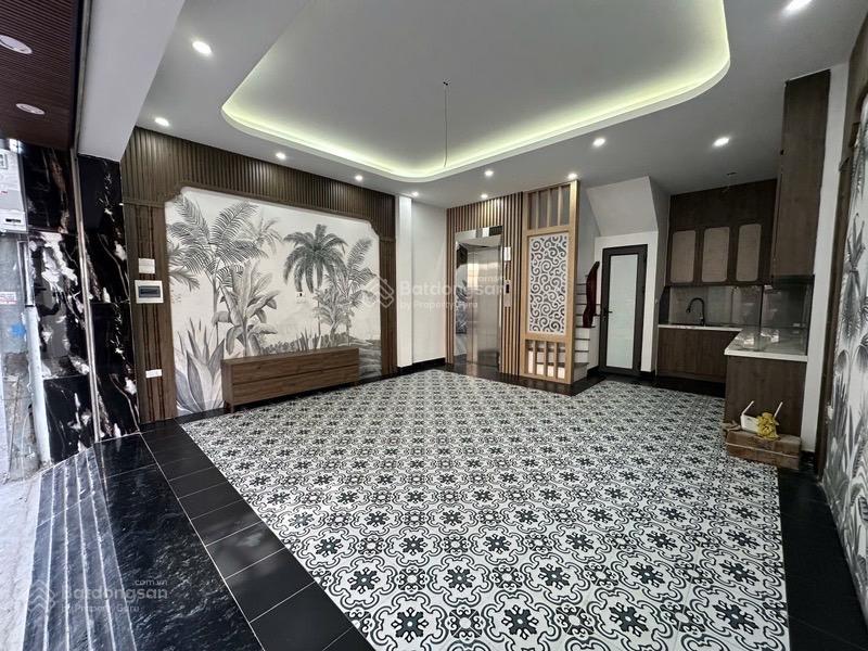 Bán nhà Gia Quất, Thượng Thanh, Long Biên: 35m2, 5 tầng. Giá 6,1 tỷ: Dân xây mới tinh, gần ô tô