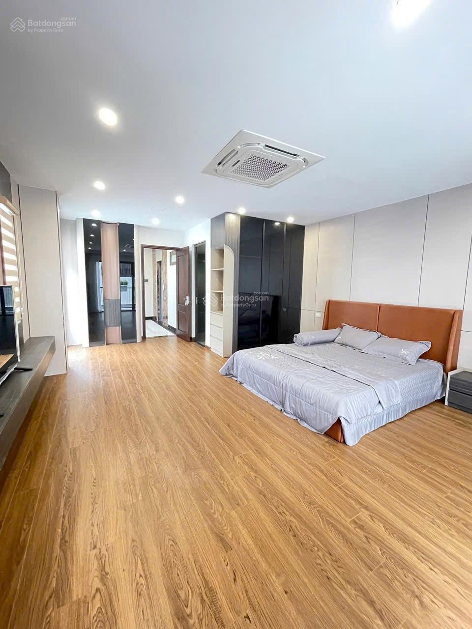 Bán nhà Ngọc Thuỵ, Long Biên: 60m2, 6 tầng, giá 13,8 tỷ: Lô góc, 2 thoáng, kinh doanh, ở sướng