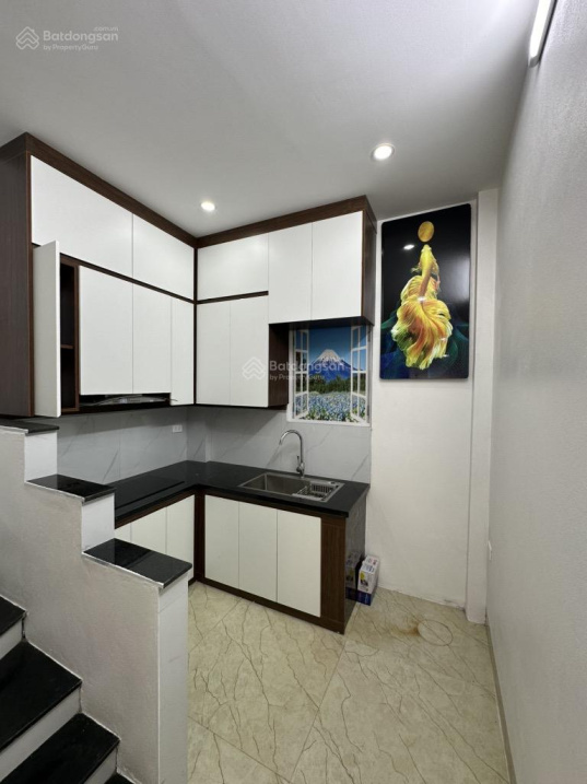 Bán nhà Việt Hưng, Long Biên: 38m2, 5 tầng, giá 7,25 tỷ: Dân xây, Lô Góc, ô tô đỗ cổng, gần phố