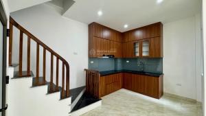 Bán nhà Đức Giang, Long Biên: 43m2, 5 tầng, giá 8,6 tỷ: Lô góc, ô tô vào nhà, gần Bình Minh Gardend`