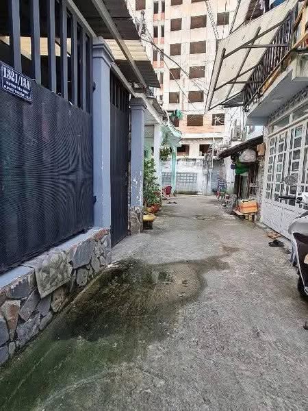 BÁN NHÀ HUỲNH TẤN PHÁT Q7 – 76.25M² (4.5x17) – 4 TẦNG BTCT – 8 PHÒNG THUÊ 15TR/THÁNG